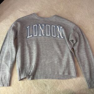 Stylish Gray Sweater with London Design